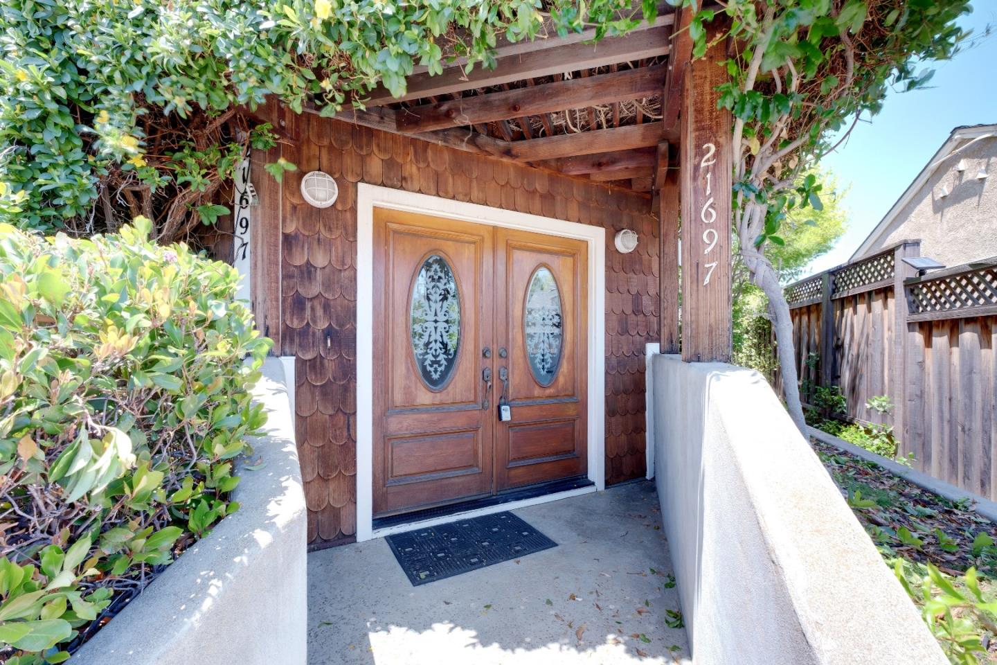 Detail Gallery Image 38 of 43 For 21697 Lomita Ave, Cupertino,  CA 95014 - 2 Beds | 2/1 Baths
