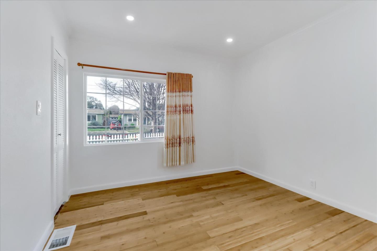 Detail Gallery Image 13 of 19 For 646 N 15th St #2,  San Jose,  CA 95112 - 2 Beds | 1 Baths