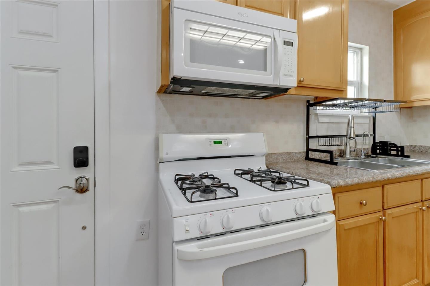 Detail Gallery Image 8 of 19 For 646 N 15th St #2,  San Jose,  CA 95112 - 2 Beds | 1 Baths