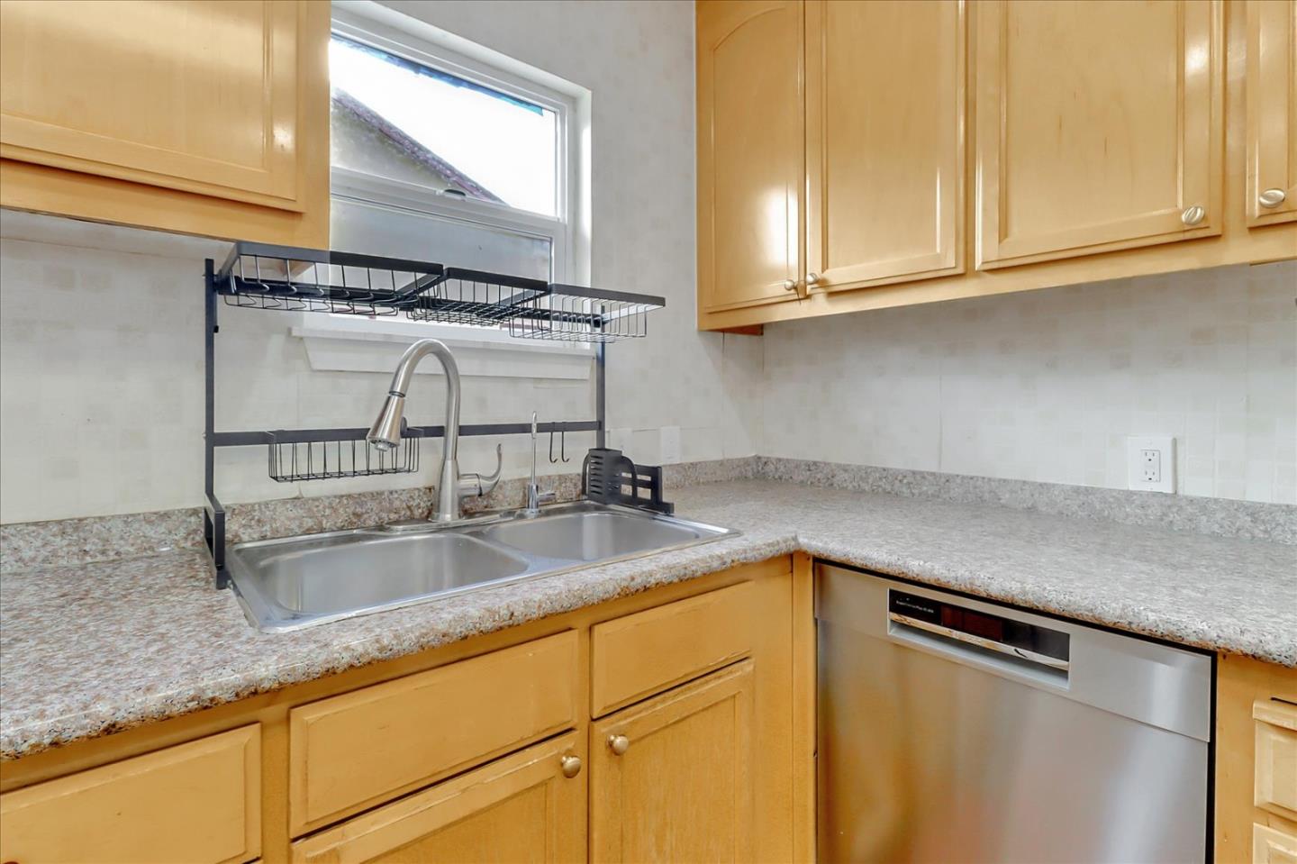 Detail Gallery Image 9 of 19 For 646 N 15th St #2,  San Jose,  CA 95112 - 2 Beds | 1 Baths
