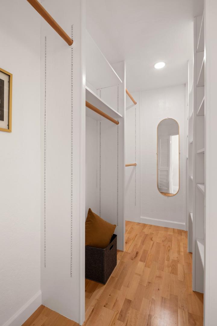 Detail Gallery Image 13 of 30 For 881 Highlands Cir, Los Altos,  CA 94024 - 4 Beds | 2 Baths