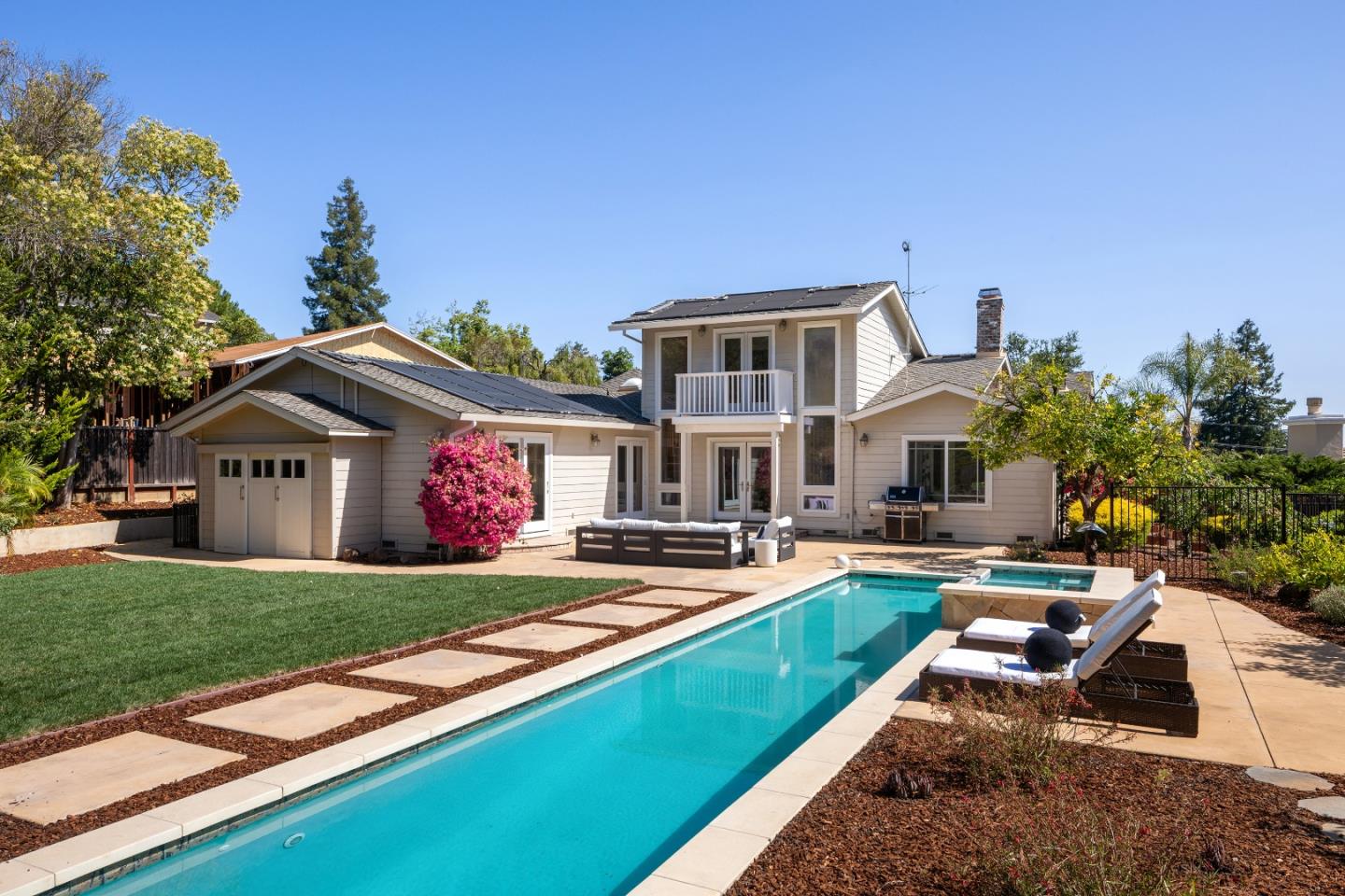 Detail Gallery Image 21 of 30 For 881 Highlands Cir, Los Altos,  CA 94024 - 4 Beds | 2 Baths