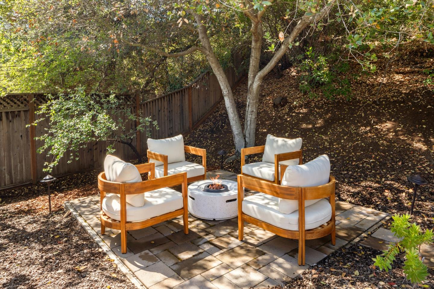 Detail Gallery Image 22 of 30 For 881 Highlands Cir, Los Altos,  CA 94024 - 4 Beds | 2 Baths