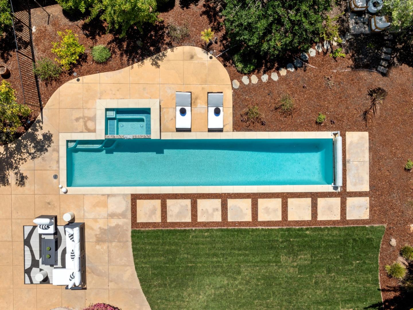 Detail Gallery Image 25 of 30 For 881 Highlands Cir, Los Altos,  CA 94024 - 4 Beds | 2 Baths