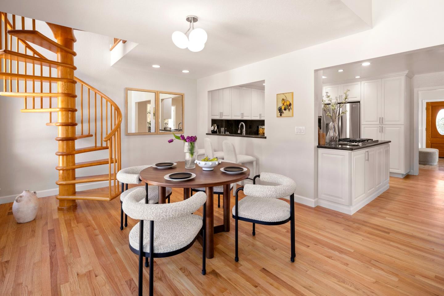 Detail Gallery Image 8 of 30 For 881 Highlands Cir, Los Altos,  CA 94024 - 4 Beds | 2 Baths