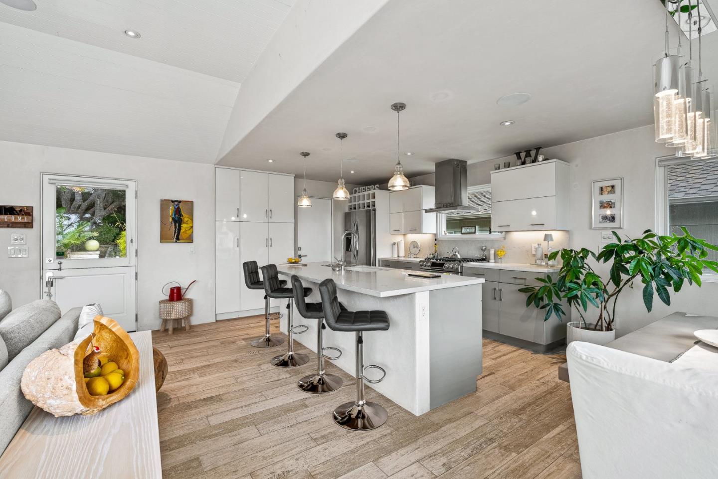 Detail Gallery Image 15 of 43 For 7th 2sw Forest Ave, Carmel,  CA 93921 - 3 Beds | 2 Baths