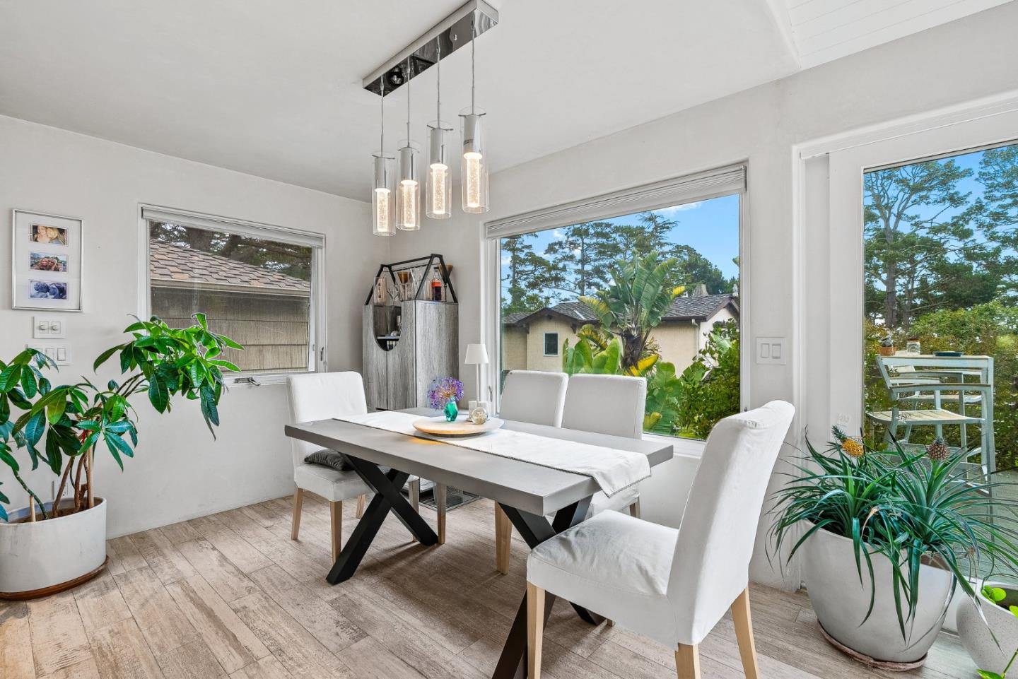 Detail Gallery Image 16 of 43 For 7th 2sw Forest Ave, Carmel,  CA 93921 - 3 Beds | 2 Baths