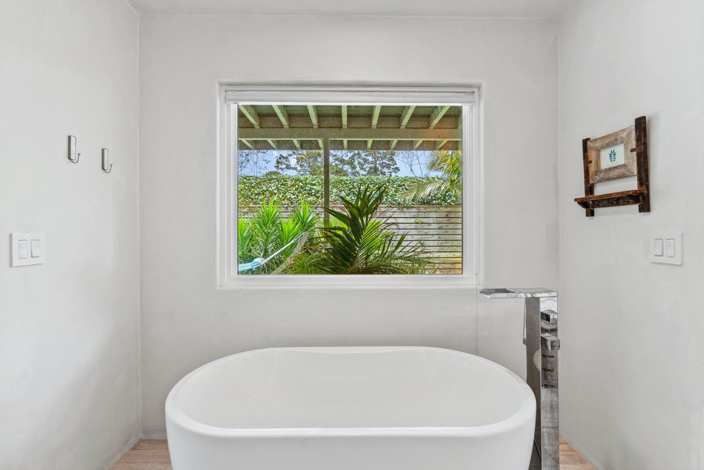 Detail Gallery Image 28 of 43 For 7th 2sw Forest Ave, Carmel,  CA 93921 - 3 Beds | 2 Baths