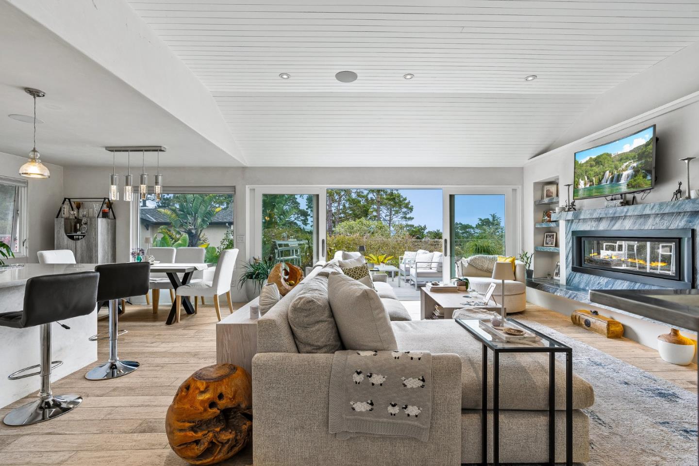 Detail Gallery Image 6 of 43 For 7th 2sw Forest Ave, Carmel,  CA 93921 - 3 Beds | 2 Baths