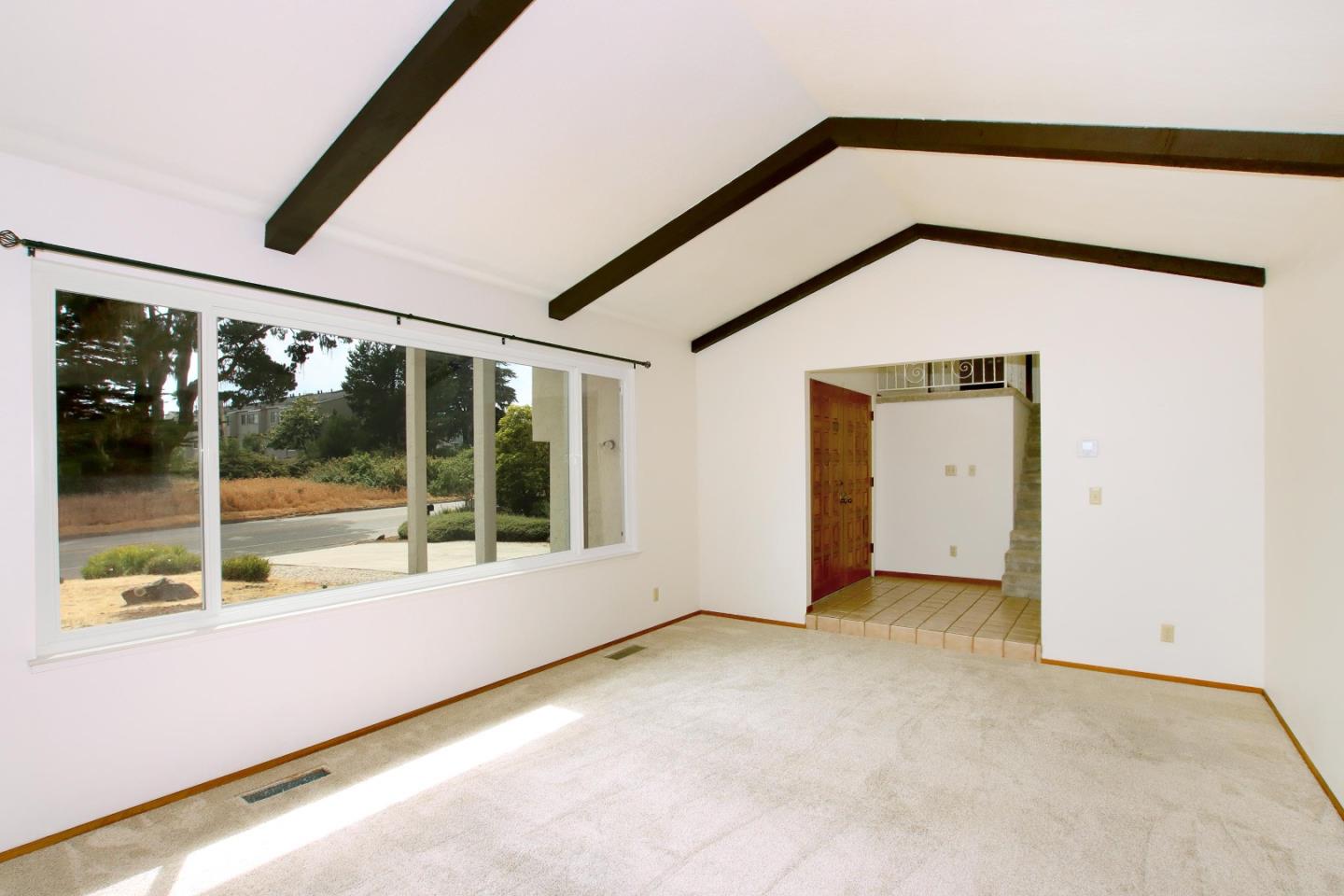 Detail Gallery Image 14 of 43 For 1079 Sumner Ave, Aptos,  CA 95003 - 3 Beds | 2/1 Baths
