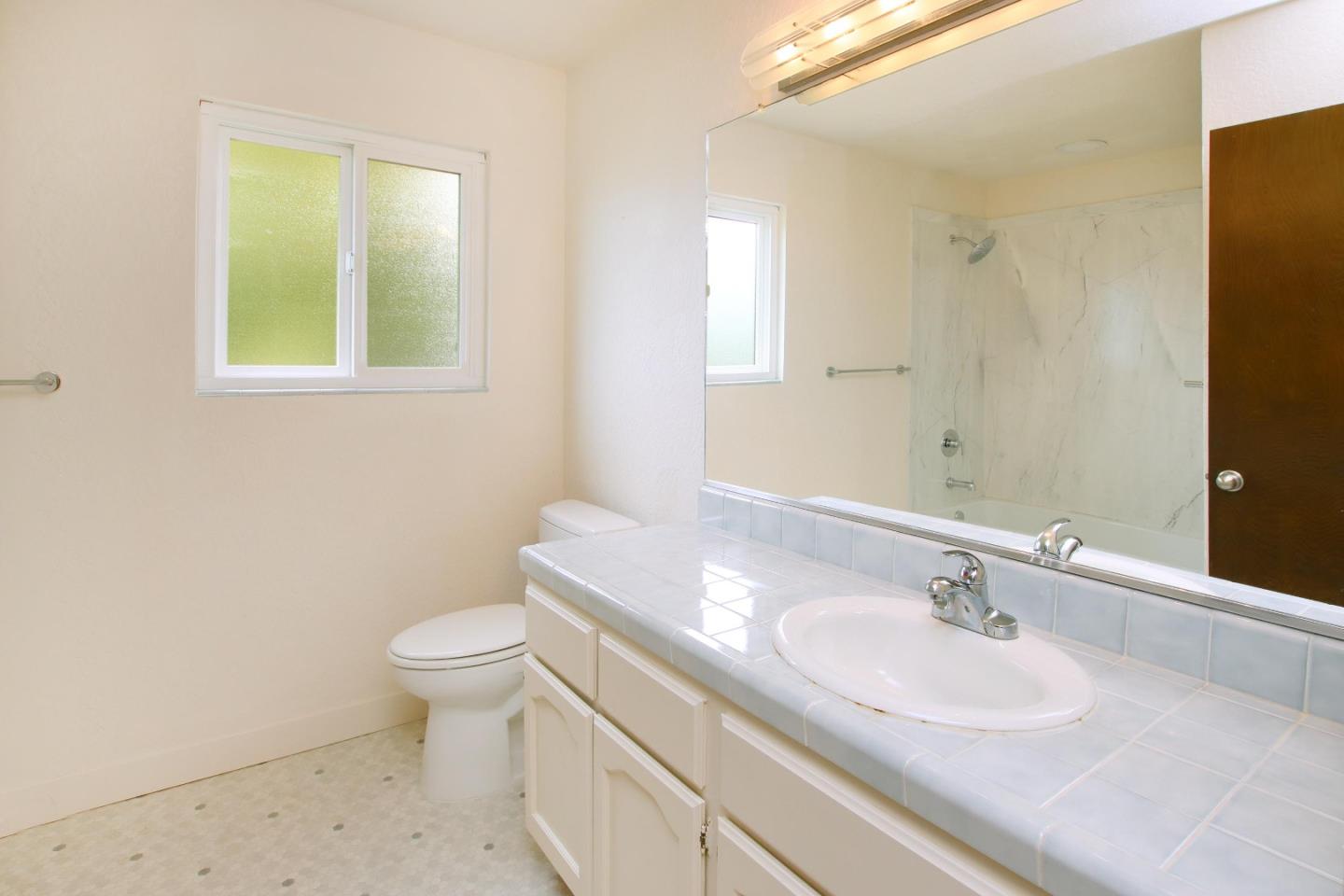 Detail Gallery Image 34 of 43 For 1079 Sumner Ave, Aptos,  CA 95003 - 3 Beds | 2/1 Baths