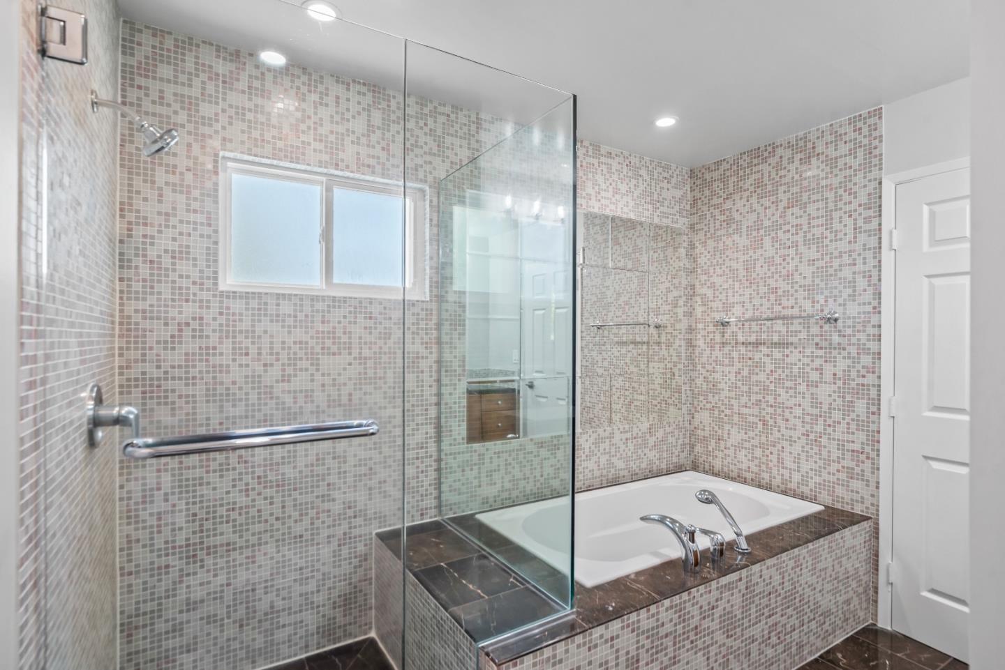 Detail Gallery Image 28 of 35 For 1643 Finch Way, Sunnyvale,  CA 94087 - 4 Beds | 2/1 Baths