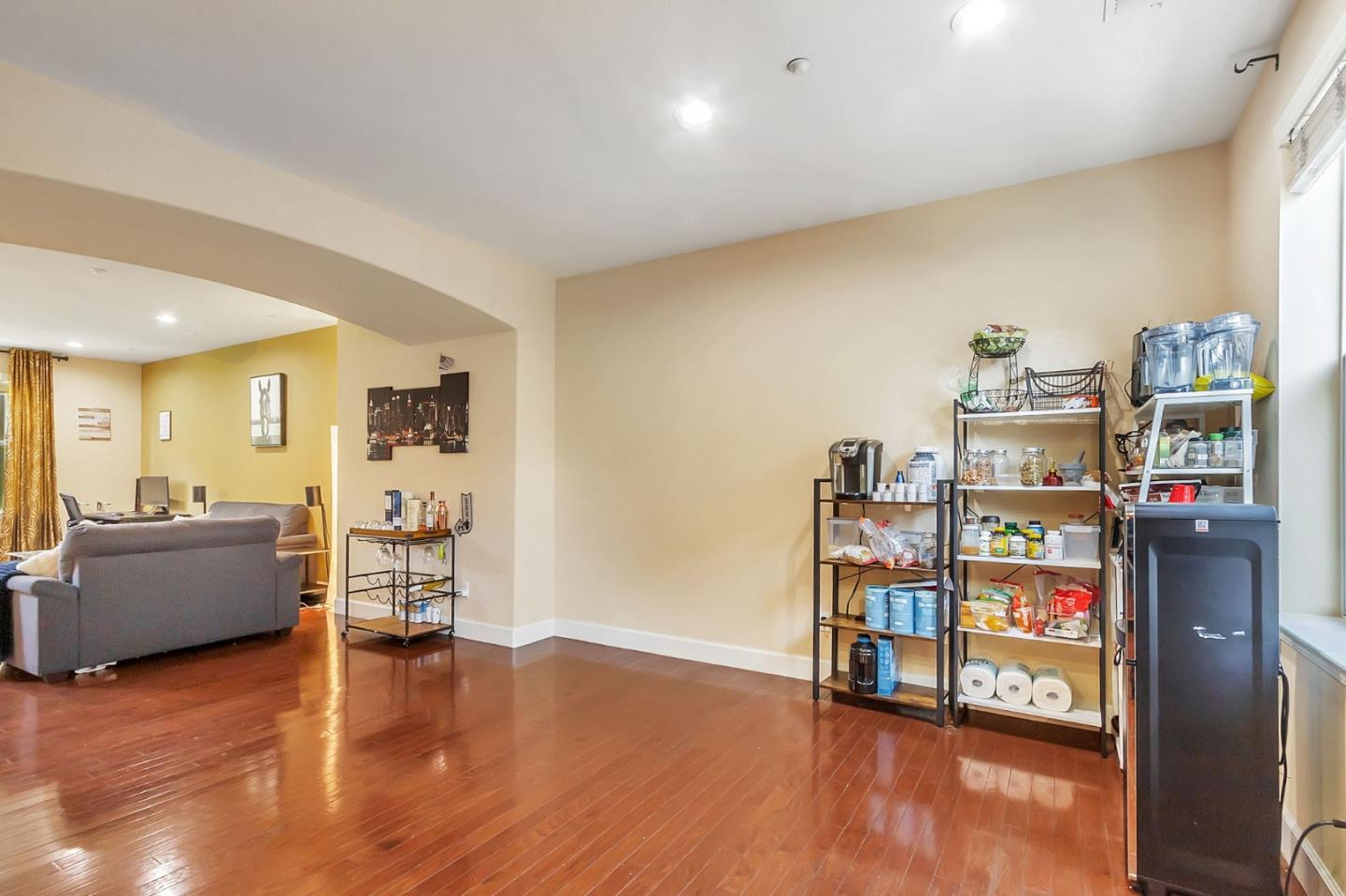 Detail Gallery Image 21 of 46 For 226 Peppermint Tree Ter #2,  Sunnyvale,  CA 94086 - 3 Beds | 3/1 Baths