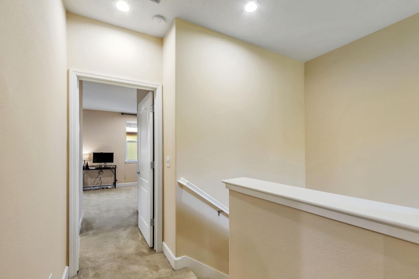 Detail Gallery Image 25 of 46 For 226 Peppermint Tree Ter #2,  Sunnyvale,  CA 94086 - 3 Beds | 3/1 Baths