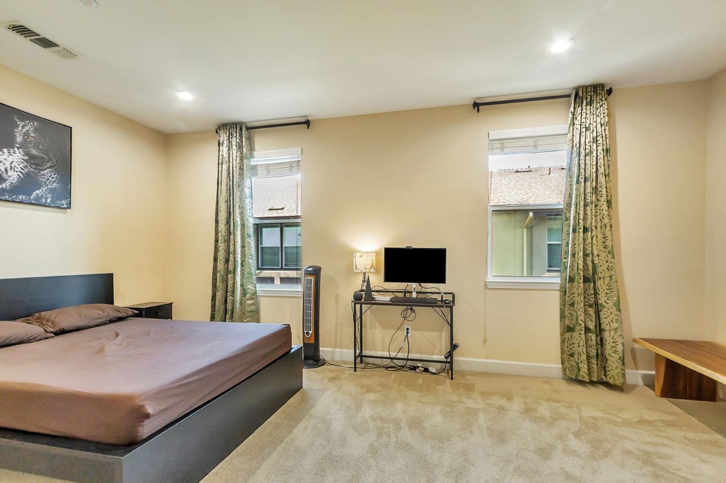 Detail Gallery Image 26 of 46 For 226 Peppermint Tree Ter #2,  Sunnyvale,  CA 94086 - 3 Beds | 3/1 Baths
