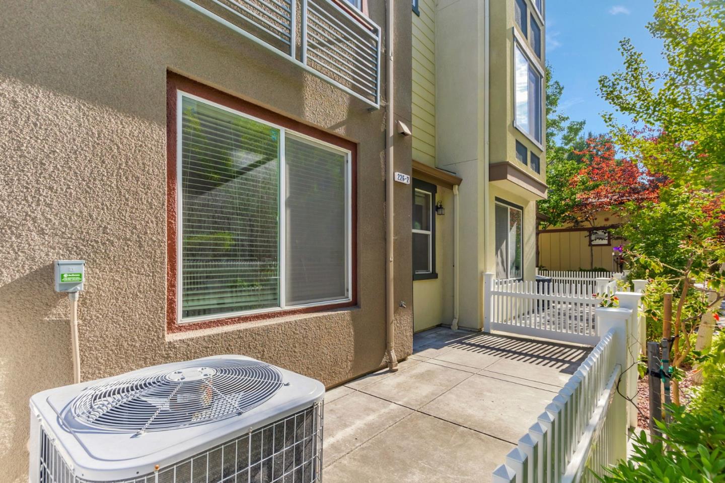 Detail Gallery Image 38 of 46 For 226 Peppermint Tree Ter #2,  Sunnyvale,  CA 94086 - 3 Beds | 3/1 Baths