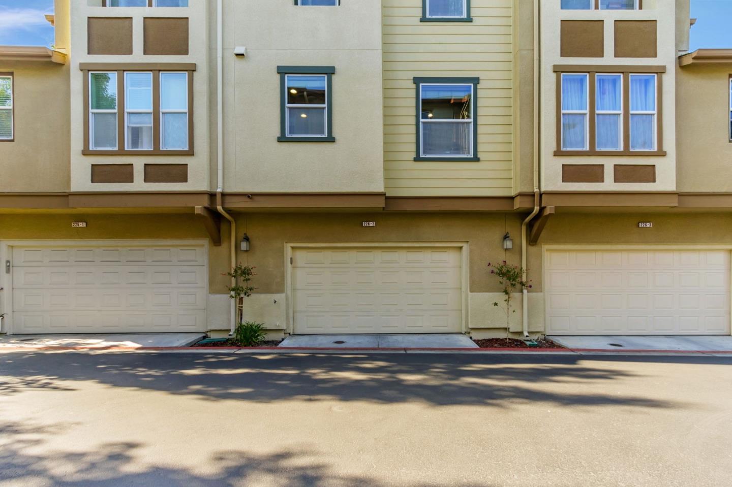 Detail Gallery Image 41 of 46 For 226 Peppermint Tree Ter #2,  Sunnyvale,  CA 94086 - 3 Beds | 3/1 Baths