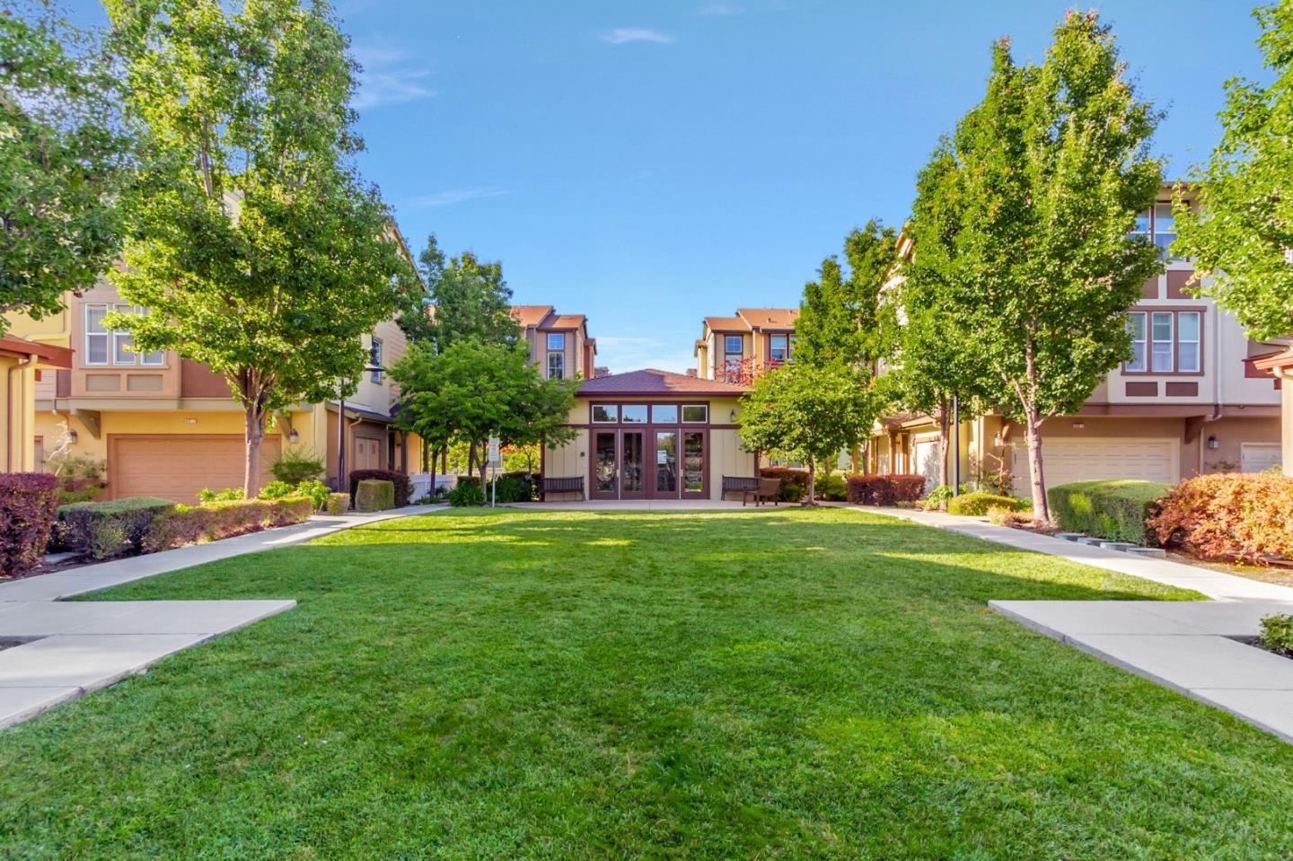 Detail Gallery Image 46 of 46 For 226 Peppermint Tree Ter #2,  Sunnyvale,  CA 94086 - 3 Beds | 3/1 Baths