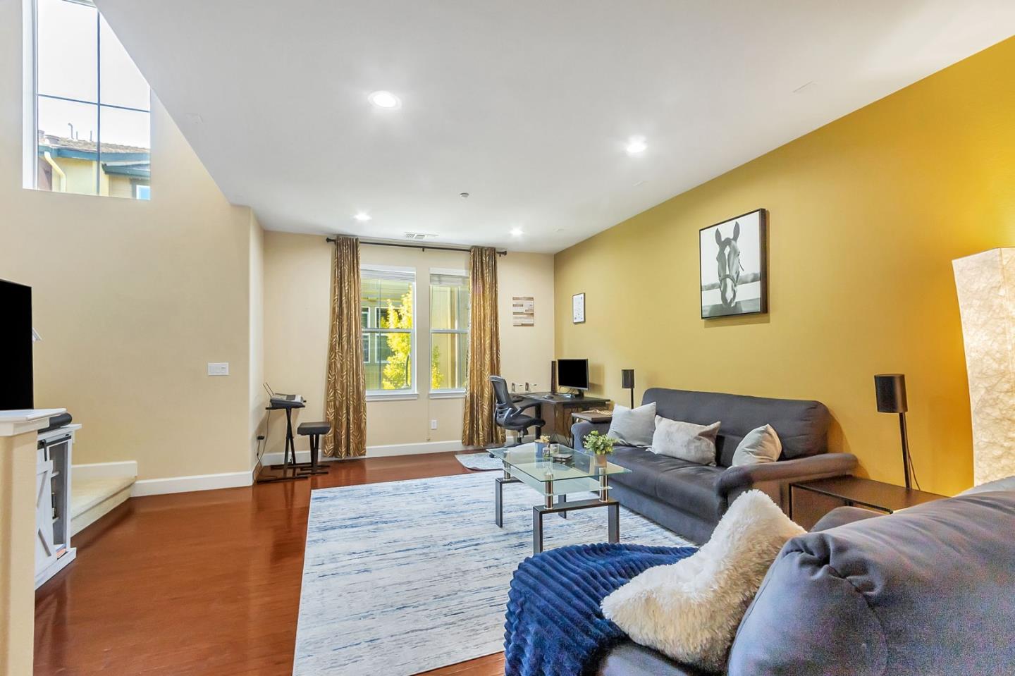 Detail Gallery Image 9 of 46 For 226 Peppermint Tree Ter #2,  Sunnyvale,  CA 94086 - 3 Beds | 3/1 Baths