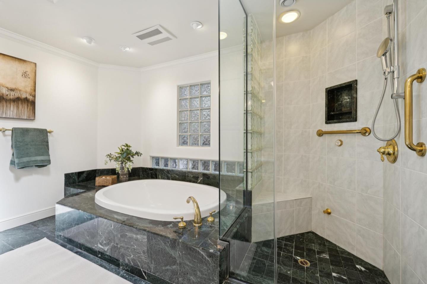 Detail Gallery Image 19 of 34 For 581 Laurent Rd, Hillsborough,  CA 94010 - 4 Beds | 3/1 Baths