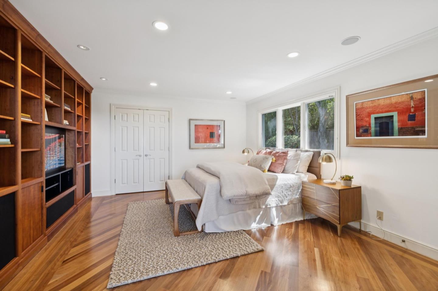 Detail Gallery Image 26 of 34 For 581 Laurent Rd, Hillsborough,  CA 94010 - 4 Beds | 3/1 Baths
