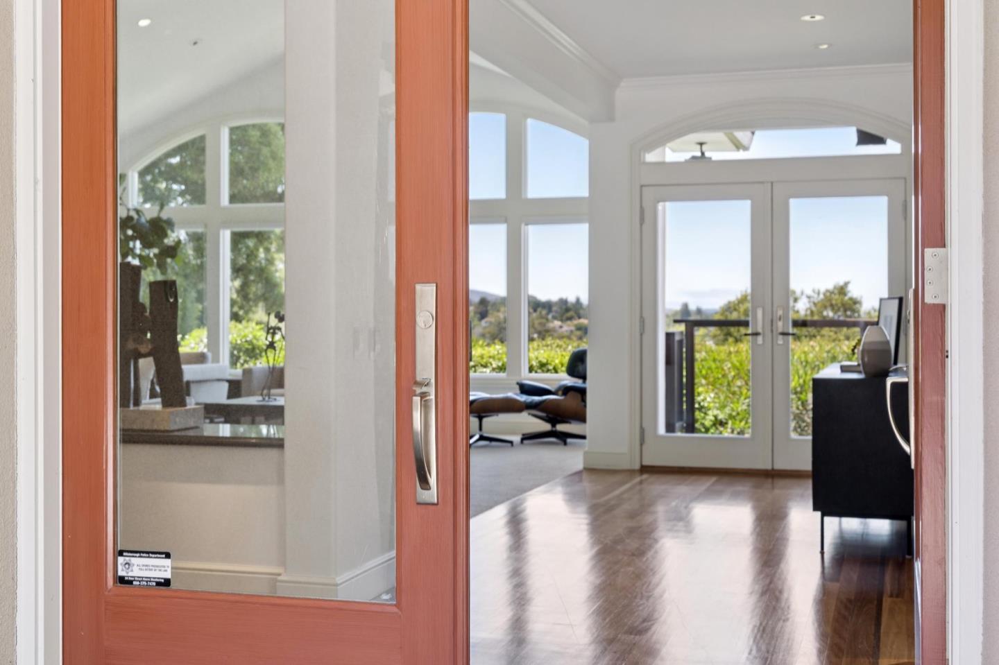 Detail Gallery Image 3 of 34 For 581 Laurent Rd, Hillsborough,  CA 94010 - 4 Beds | 3/1 Baths