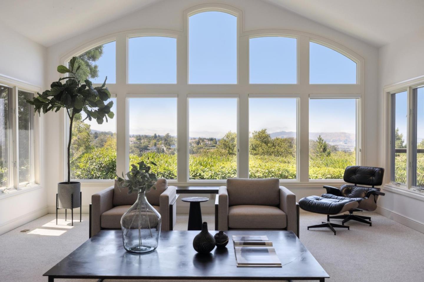 Detail Gallery Image 5 of 34 For 581 Laurent Rd, Hillsborough,  CA 94010 - 4 Beds | 3/1 Baths