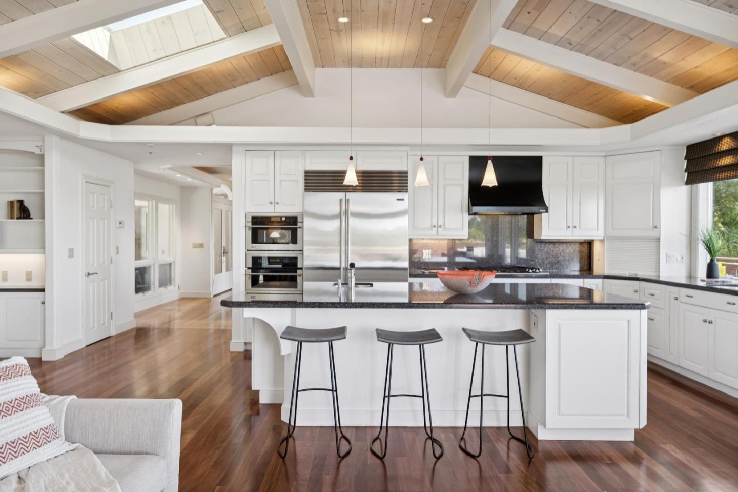Detail Gallery Image 9 of 34 For 581 Laurent Rd, Hillsborough,  CA 94010 - 4 Beds | 3/1 Baths