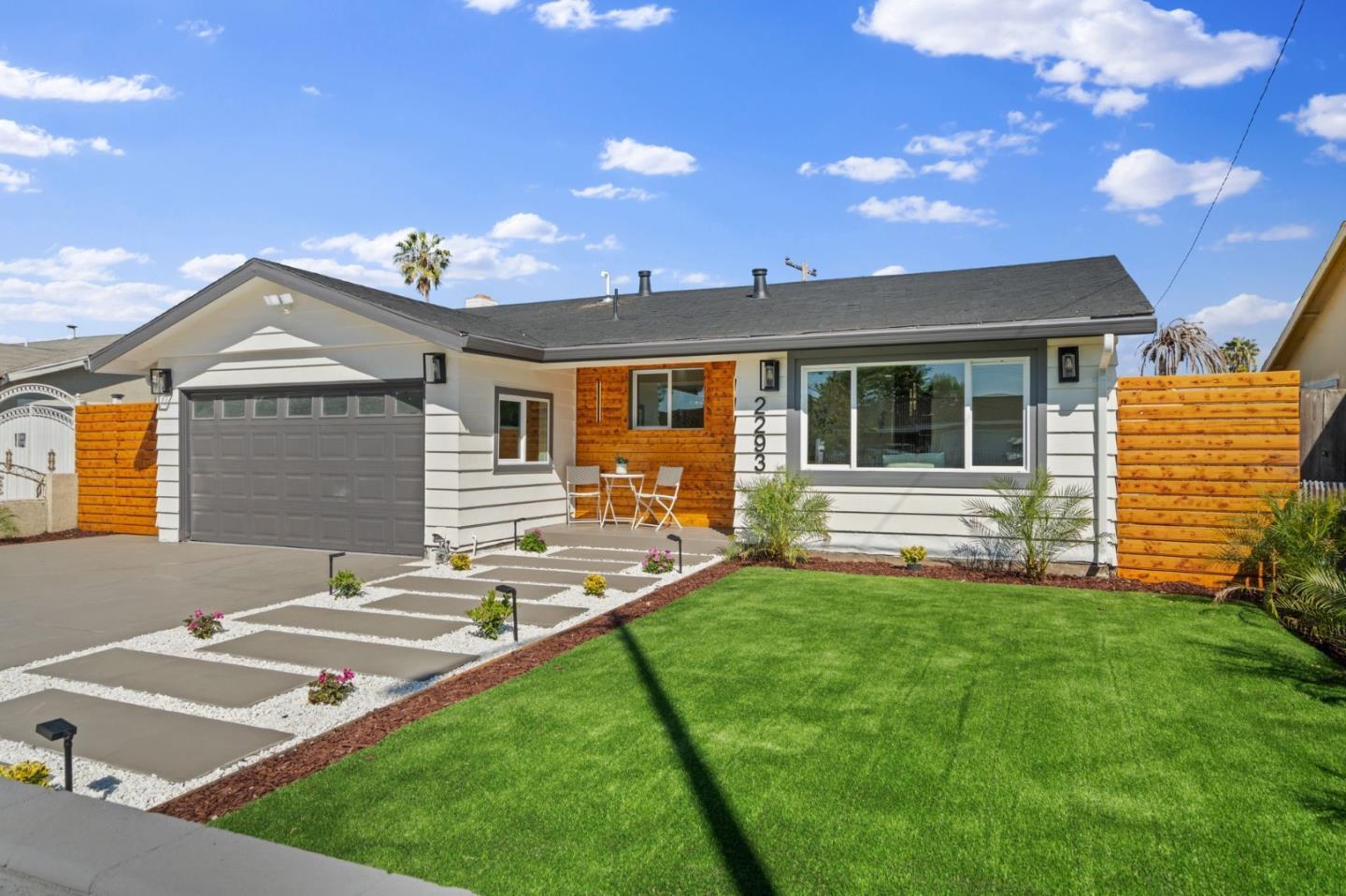 Detail Gallery Image 3 of 25 For 2293 Poplar Dr, San Jose,  CA 95122 - 4 Beds | 2 Baths