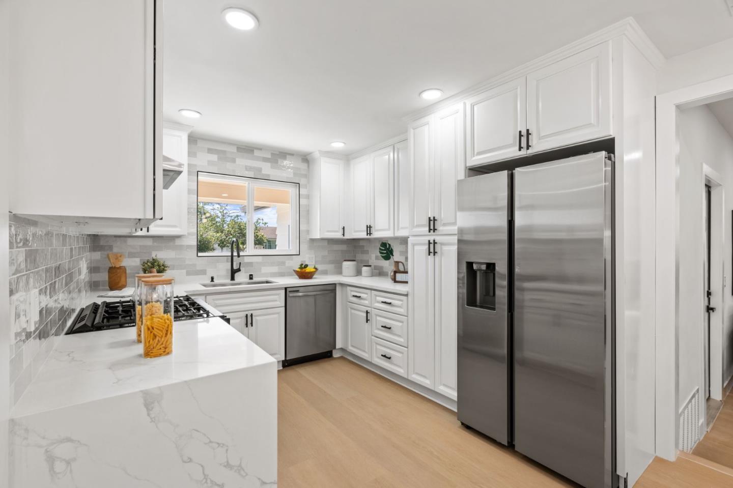 Detail Gallery Image 8 of 25 For 2293 Poplar Dr, San Jose,  CA 95122 - 4 Beds | 2 Baths