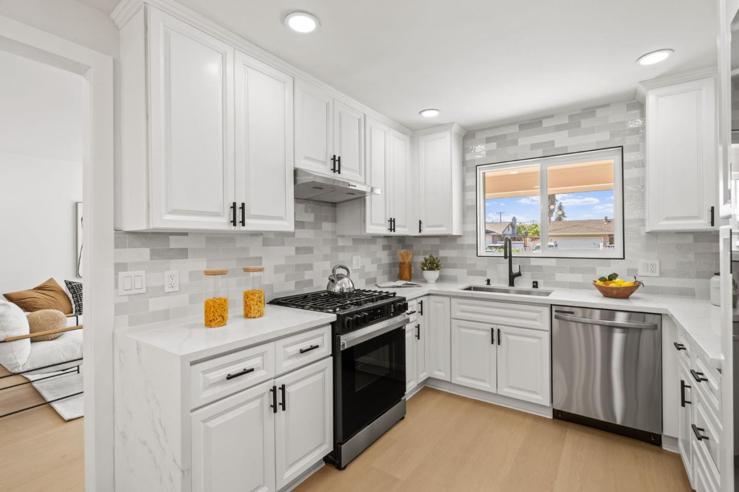 Detail Gallery Image 9 of 25 For 2293 Poplar Dr, San Jose,  CA 95122 - 4 Beds | 2 Baths