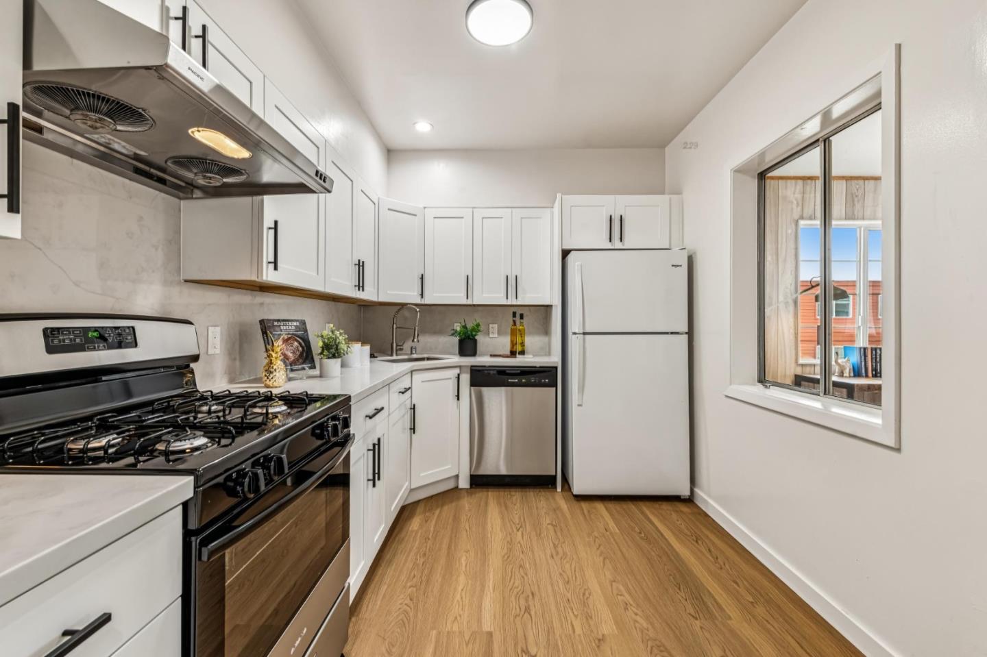 Detail Gallery Image 44 of 74 For 1722-1724 48th Ave, San Francisco,  CA 94122 - – Beds | – Baths