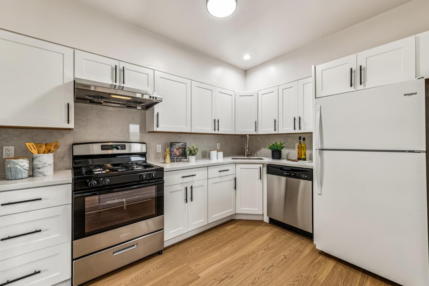 Detail Gallery Image 45 of 74 For 1722-1724 48th Ave, San Francisco,  CA 94122 - – Beds | – Baths