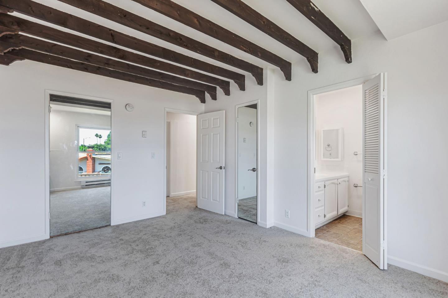 Detail Gallery Image 7 of 22 For 5104 Westmont Ave #6,  San Jose,  CA 95130 - 2 Beds | 2/1 Baths