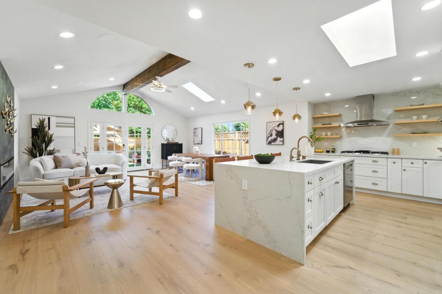 Detail Gallery Image 2 of 31 For 689 Robin Dr, Santa Clara,  CA 95050 - 4 Beds | 3 Baths