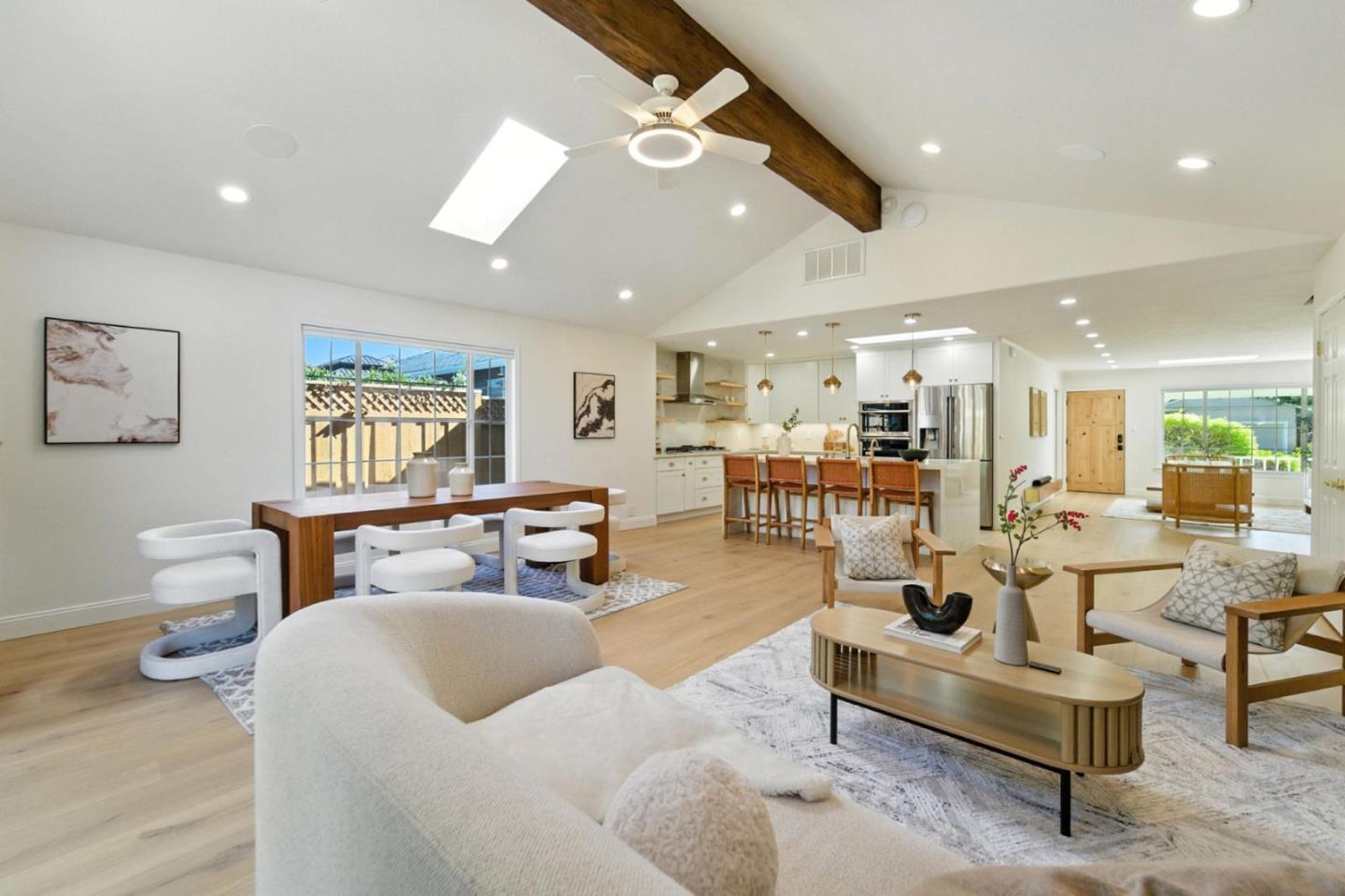 Detail Gallery Image 4 of 31 For 689 Robin Dr, Santa Clara,  CA 95050 - 4 Beds | 3 Baths