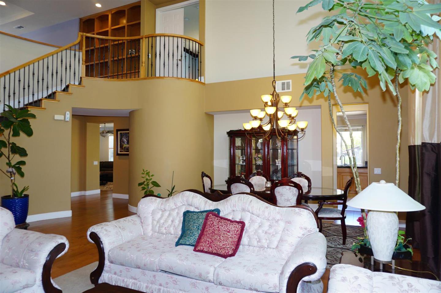 Detail Gallery Image 10 of 25 For 3553 Cassis Ct, San Jose,  CA 95148 - 5 Beds | 4/1 Baths