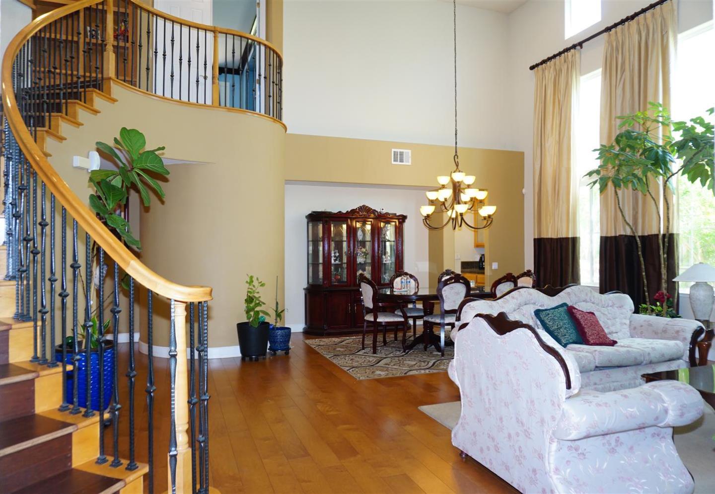 Detail Gallery Image 8 of 25 For 3553 Cassis Ct, San Jose,  CA 95148 - 5 Beds | 4/1 Baths
