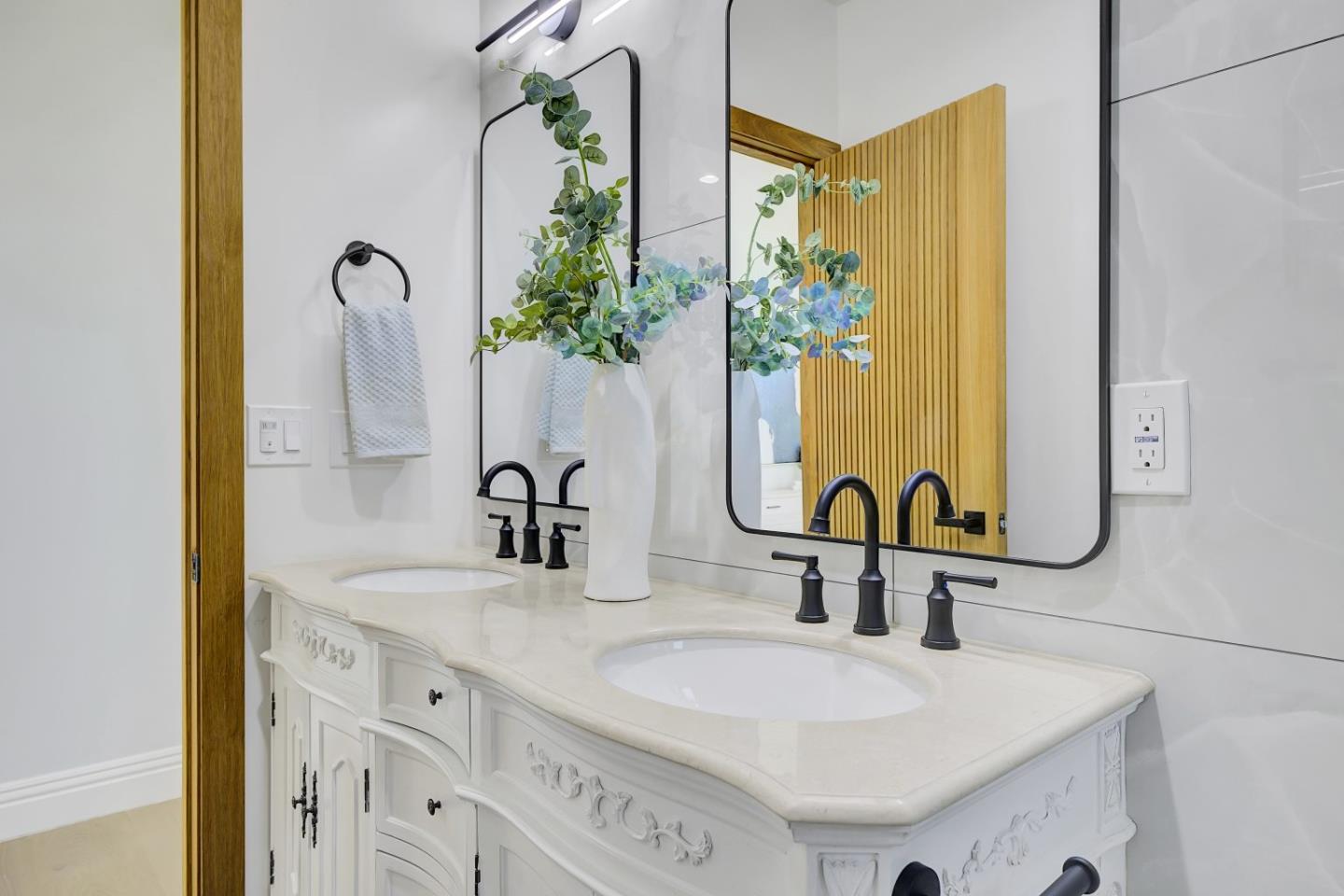 Detail Gallery Image 33 of 42 For 34926 Moina Shaiq Cmn, Fremont,  CA 94555 - 4 Beds | 3 Baths