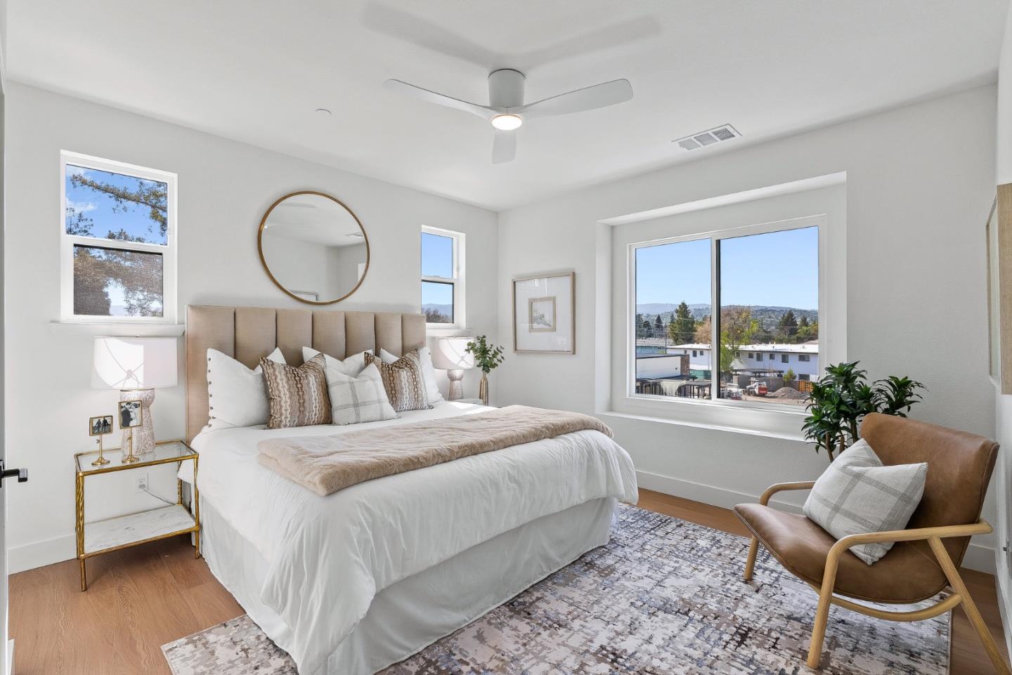 Detail Gallery Image 18 of 25 For 927 Woodside Rd, Redwood City,  CA 94061 - 4 Beds | 2/1 Baths