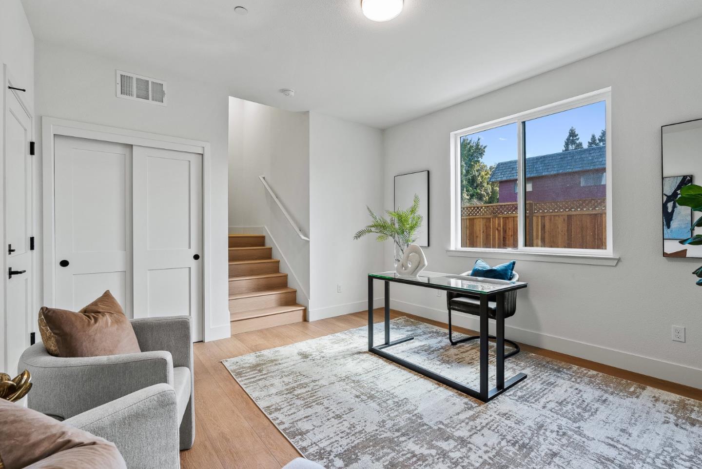 Detail Gallery Image 3 of 25 For 927 Woodside Rd, Redwood City,  CA 94061 - 4 Beds | 2/1 Baths