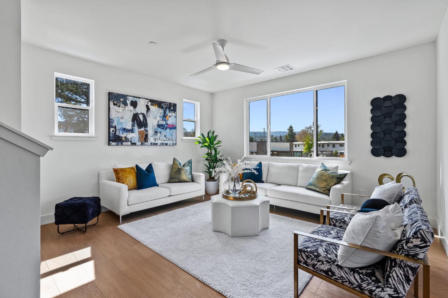 Detail Gallery Image 5 of 25 For 927 Woodside Rd, Redwood City,  CA 94061 - 4 Beds | 2/1 Baths
