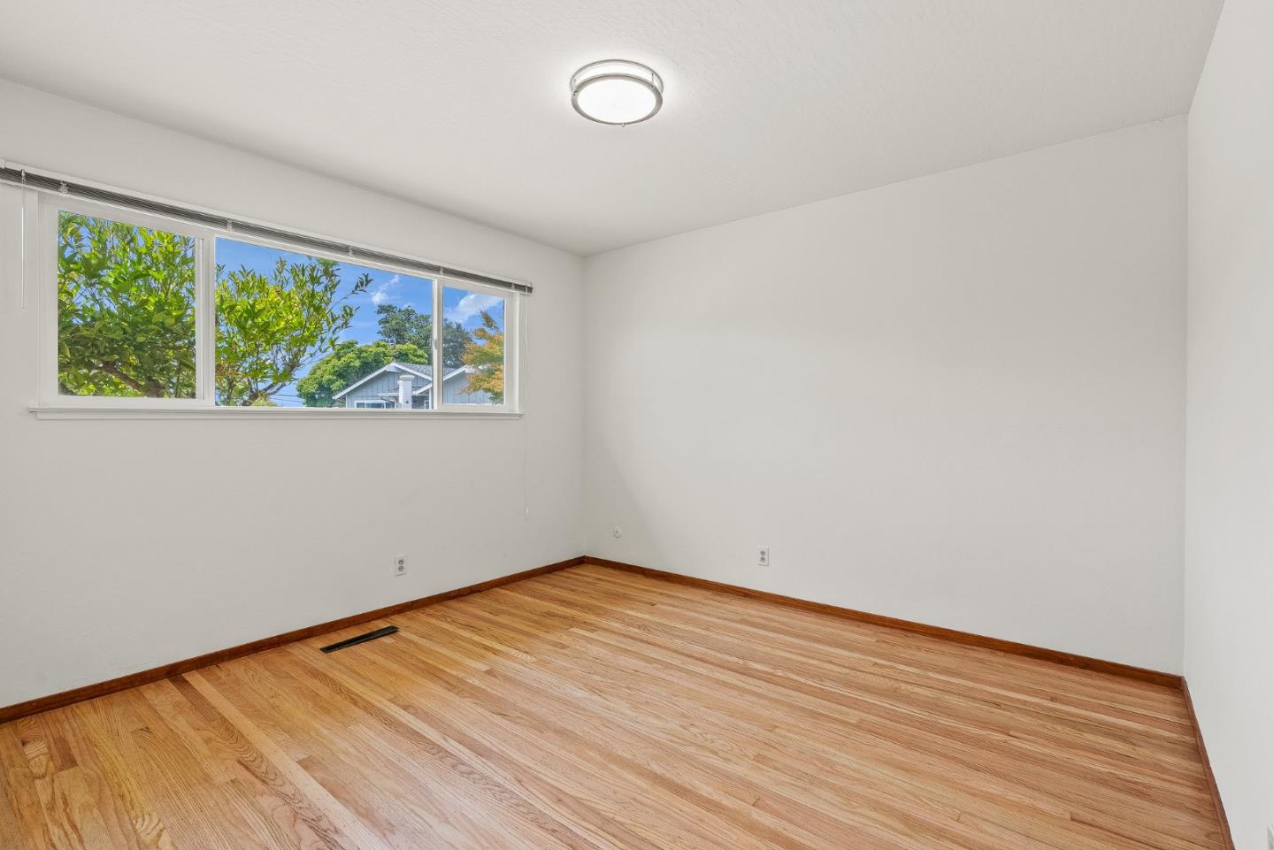 Detail Gallery Image 22 of 49 For 150 Sir Francis Ct, Capitola,  CA 95010 - 4 Beds | 4 Baths