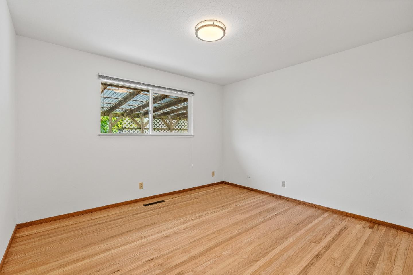 Detail Gallery Image 23 of 49 For 150 Sir Francis Ct, Capitola,  CA 95010 - 4 Beds | 4 Baths