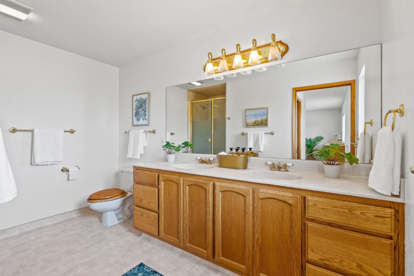 Detail Gallery Image 27 of 49 For 150 Sir Francis Ct, Capitola,  CA 95010 - 4 Beds | 4 Baths