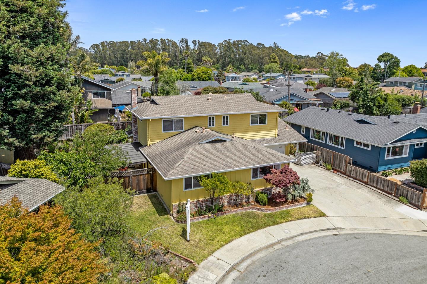 Detail Gallery Image 3 of 49 For 150 Sir Francis Ct, Capitola,  CA 95010 - 4 Beds | 4 Baths
