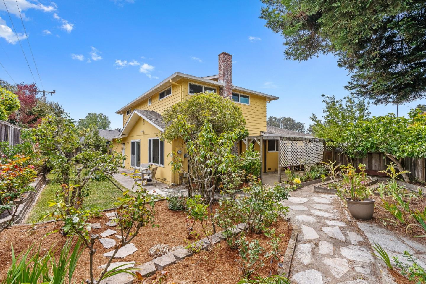 Detail Gallery Image 34 of 49 For 150 Sir Francis Ct, Capitola,  CA 95010 - 4 Beds | 4 Baths