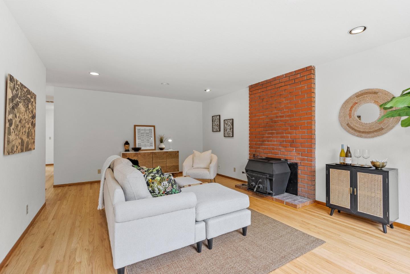 Detail Gallery Image 6 of 49 For 150 Sir Francis Ct, Capitola,  CA 95010 - 4 Beds | 4 Baths