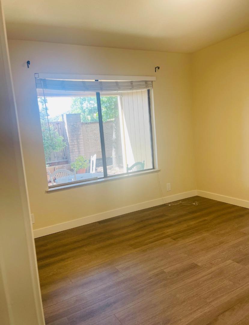 Detail Gallery Image 10 of 36 For 2101 Darnis Cir, Morgan Hill,  CA 95037 - 3 Beds | 2/1 Baths
