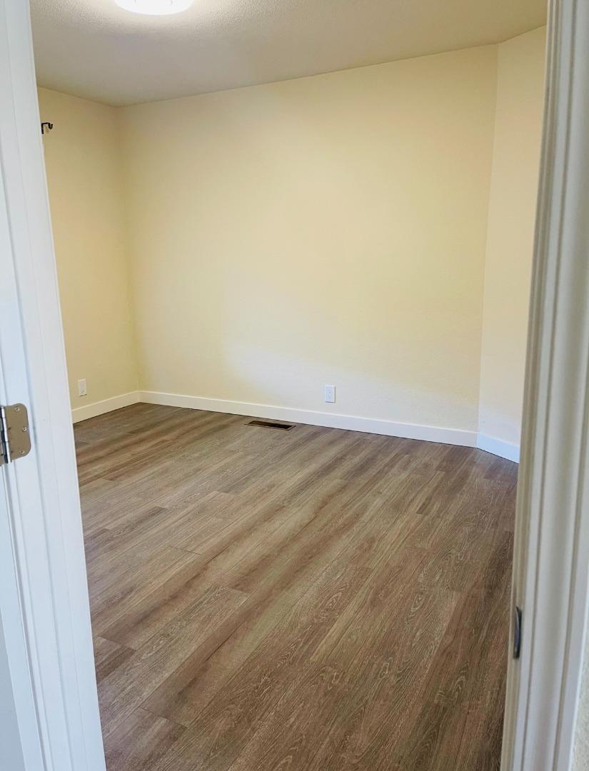 Detail Gallery Image 12 of 36 For 2101 Darnis Cir, Morgan Hill,  CA 95037 - 3 Beds | 2/1 Baths